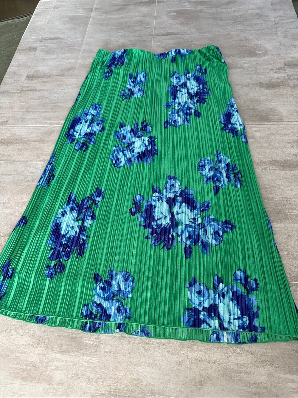 Green Floral Pleated Maxi Skirt - Blue Floral Print-elastic waist